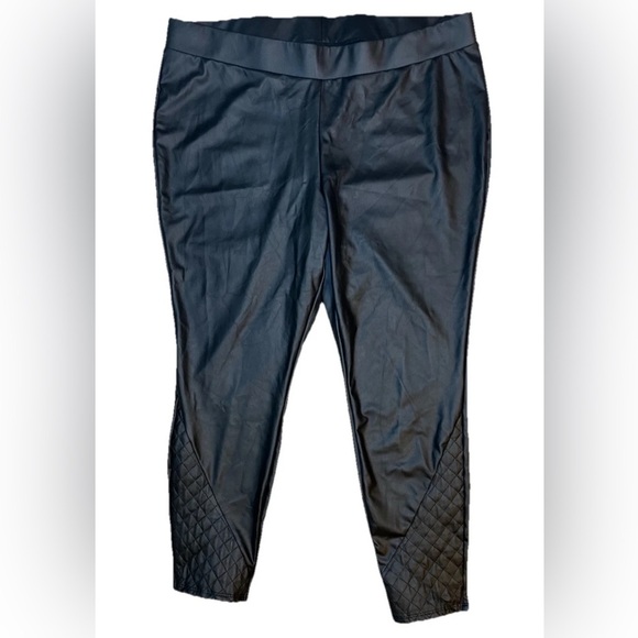 TORRID PLATINUM PREMIUM BLACK FAUX LEATHER QUILTED LEGGINGS SIZE 3 38x26 - Picture 2 of 7